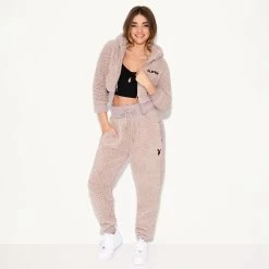 Sherpa Jogger -Playboy Clothing 3 541285 541290 SHERPA HOODIE AND JOGGER MOCHA 0290 1937b83f cca7 4df1 82da 8b9780b0d564